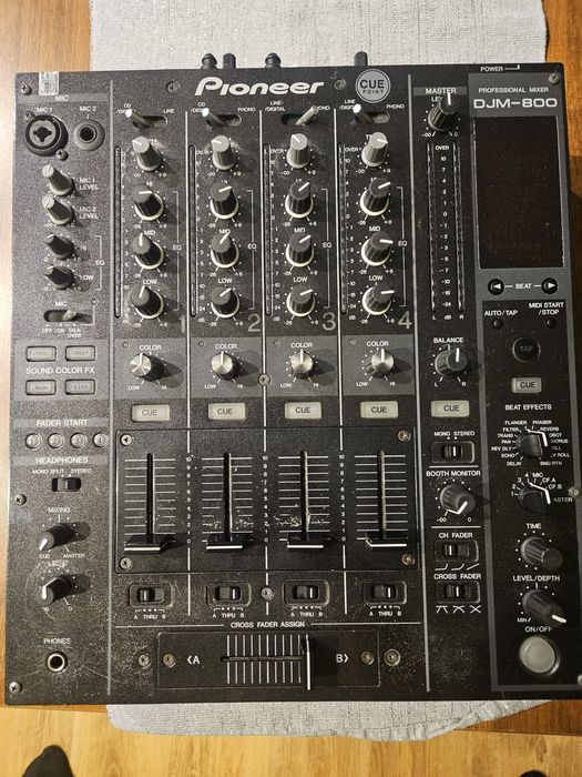 Pioneer djm 800 mixer