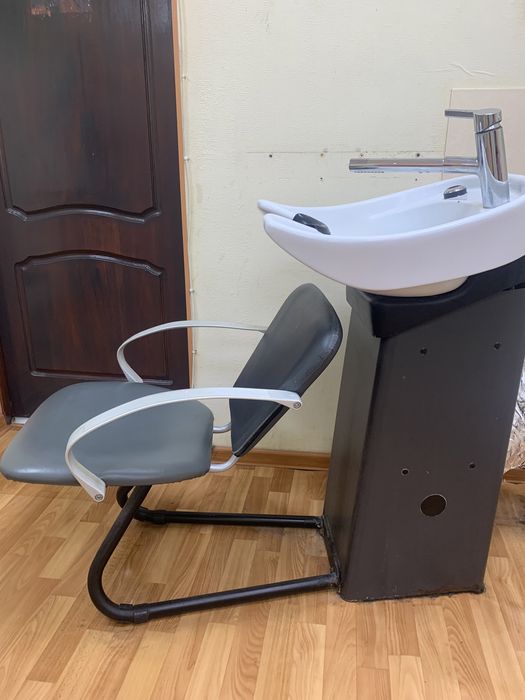 Мийка для миття голови в салон