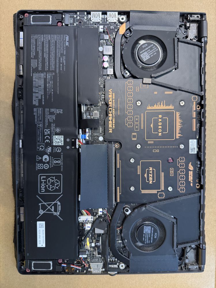 Asus Rog Zephyrus G14 14” Ryzen 9 6900HS, RX6800S 8GB, 40GB RAM, 1TB