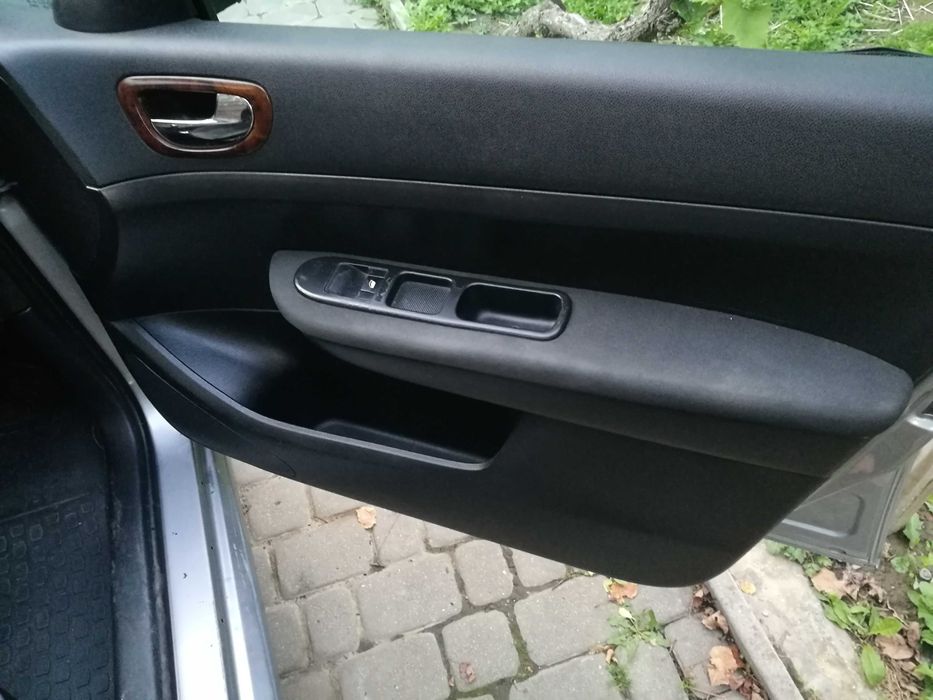 Пежо307 2002року автомат