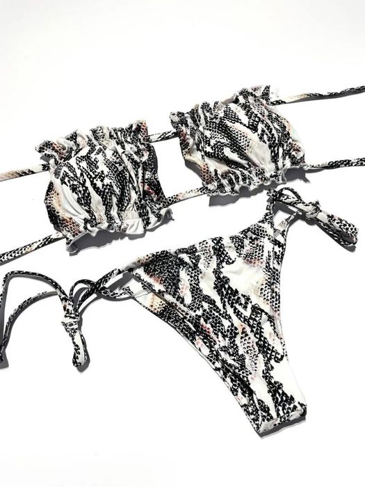 Купальник з зміїним принтом