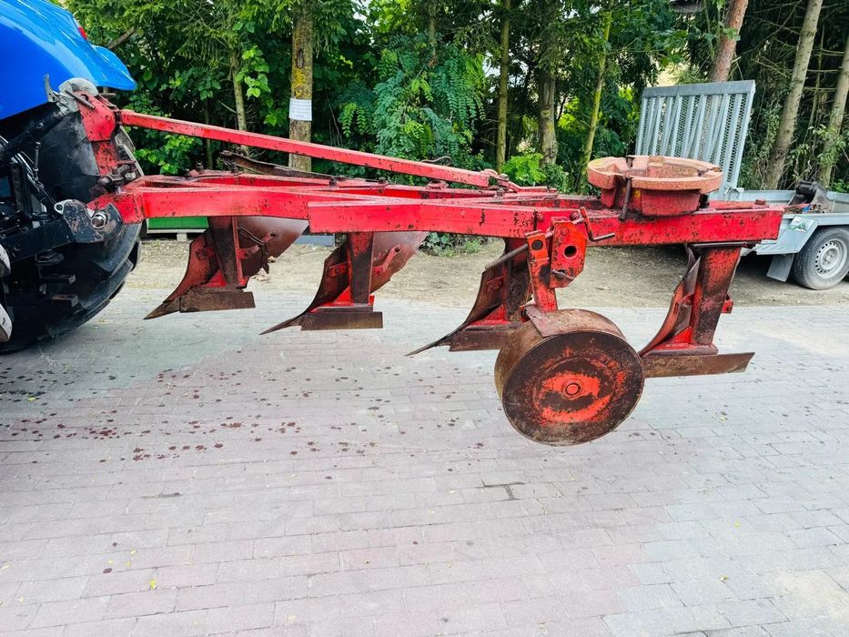 Unia  Pług Unia 4 skibowy z obciążnikiem