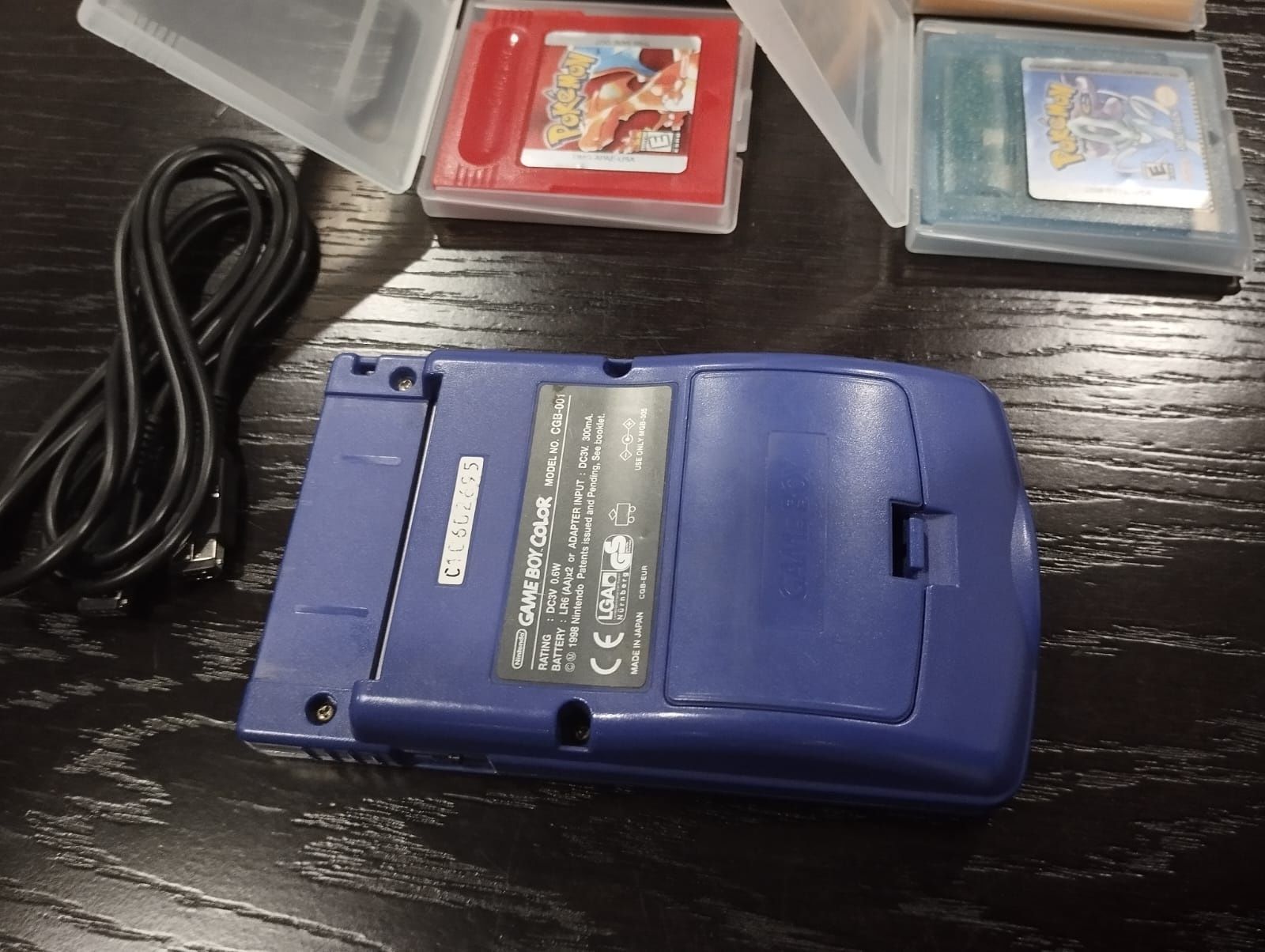 Conjunto Gameboy Color com 7 jogos Pokémon e cabo link