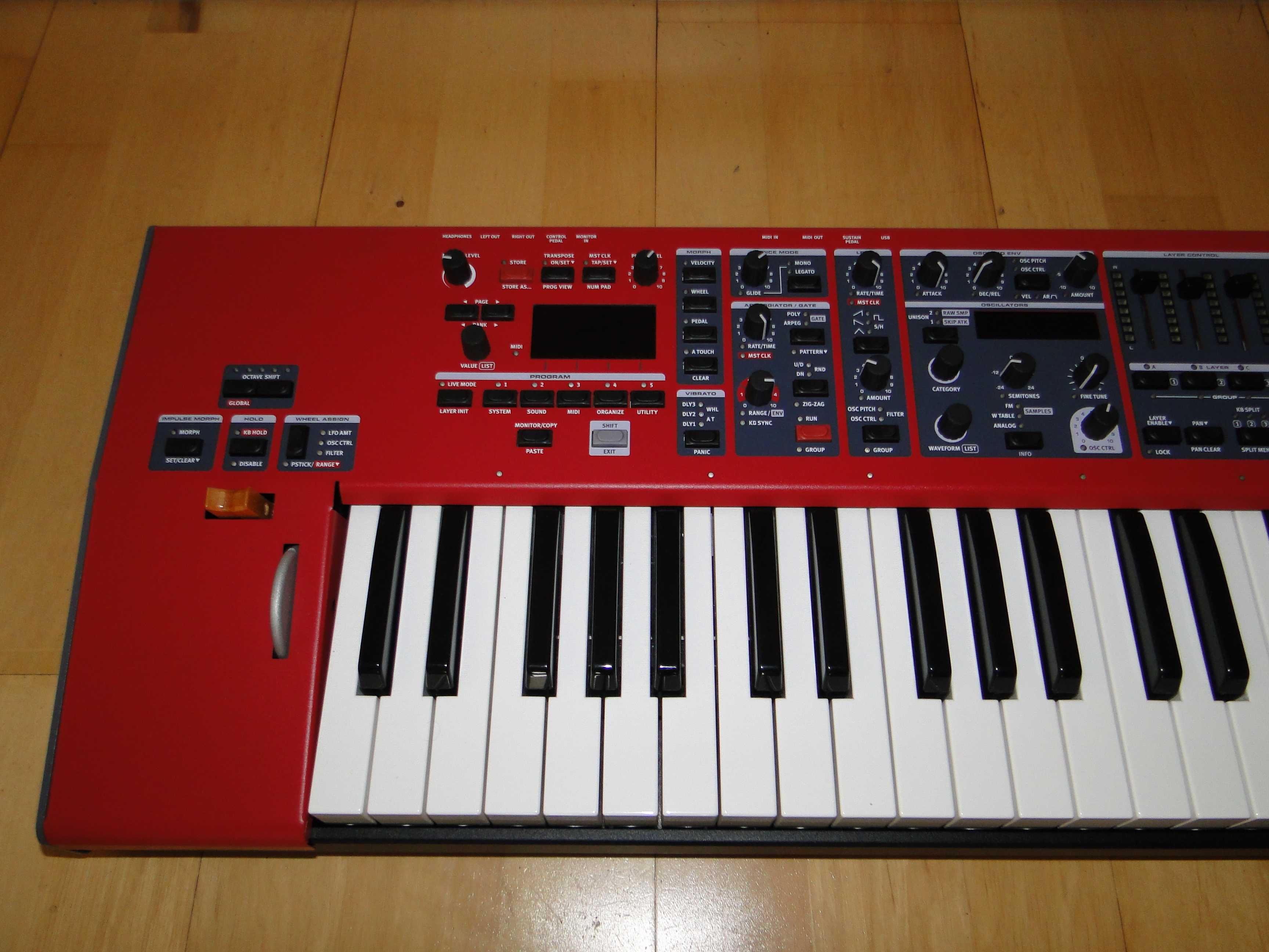 Zawodowy Syntezator Analogowy NORD WAVE 2.Jak Nowy+Futerał.Okazja!!