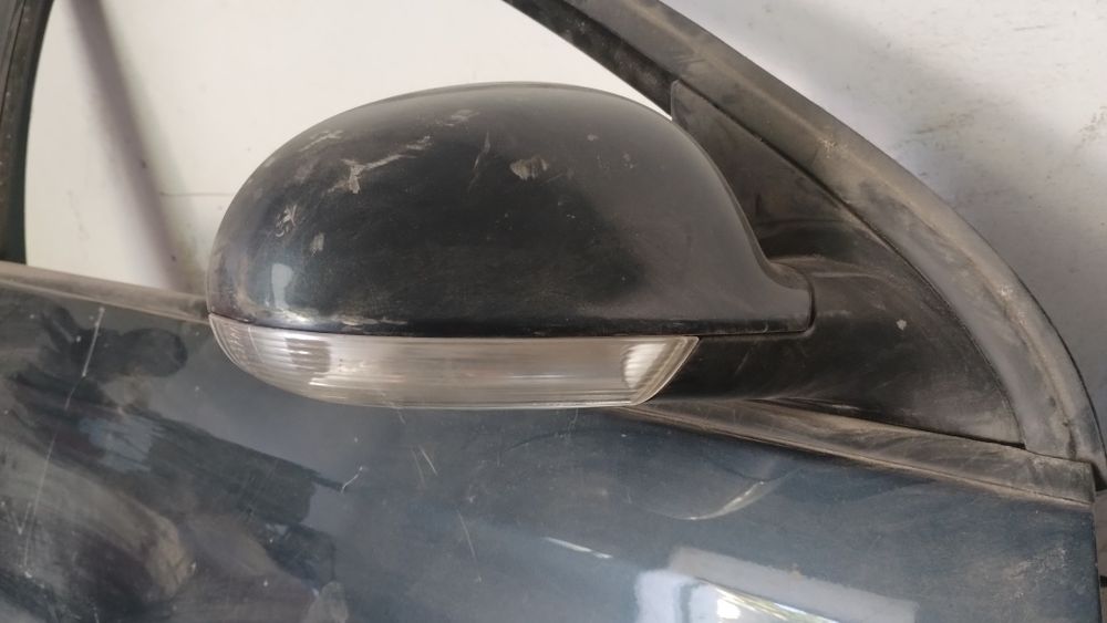 Дверь передняя правая Volkswagen Jetta