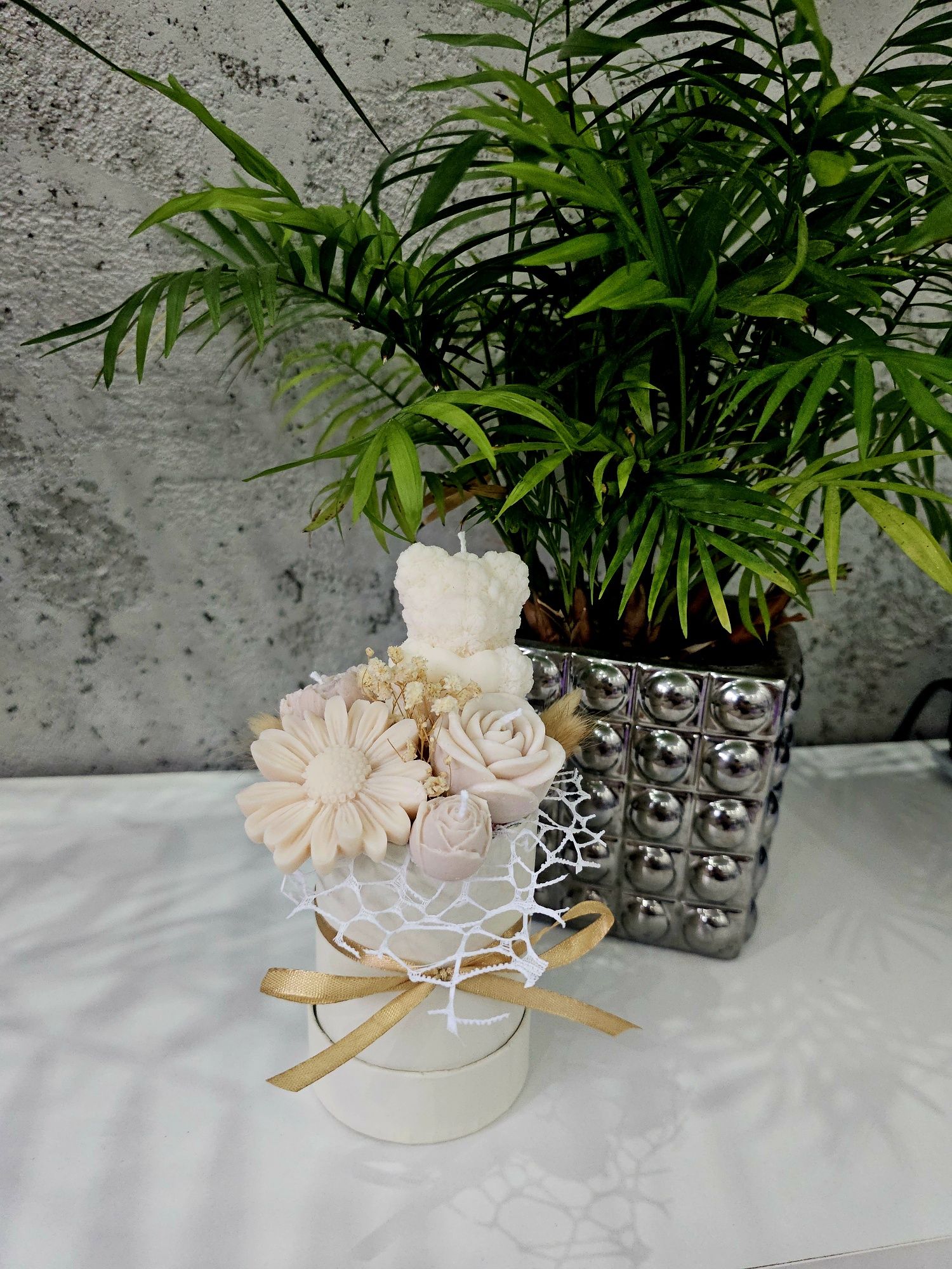 Flowerbox ze świec sojowych. Podziękowanie prezent na dzień babci