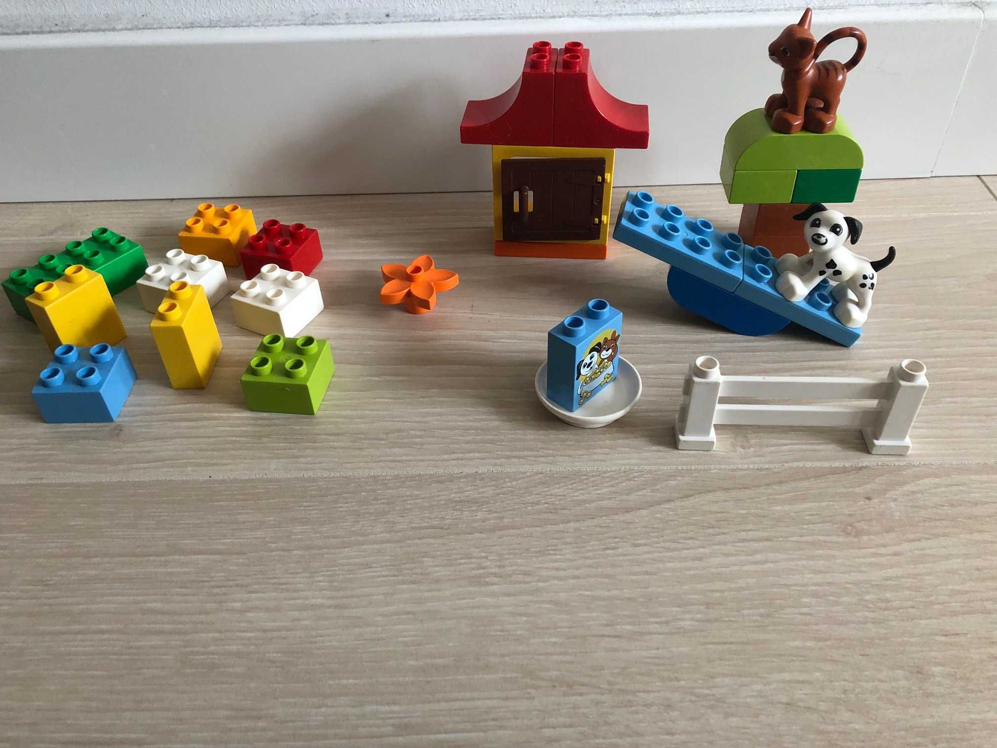 LEGO DUPLO 4624 Zestaw w pudełku plastikowym + dodatkowe klocki gratis