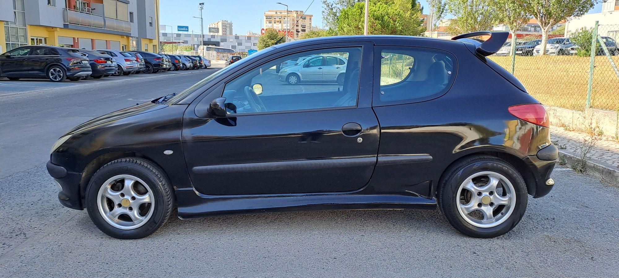 Peugeot 206 189,000 kms 2000