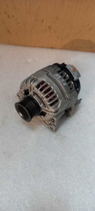 Alternator Audi A3 8L 1.6 90A idealny BOSCH