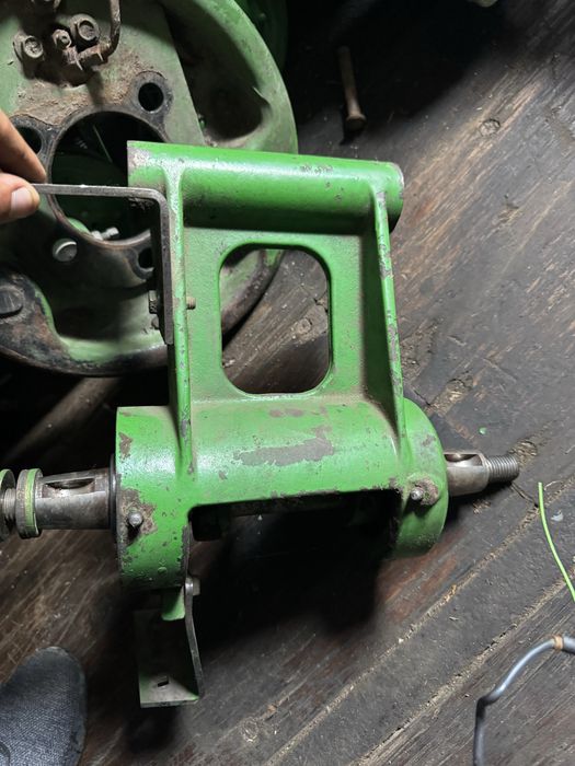 Запчастини на комбайн джон дир John Deere