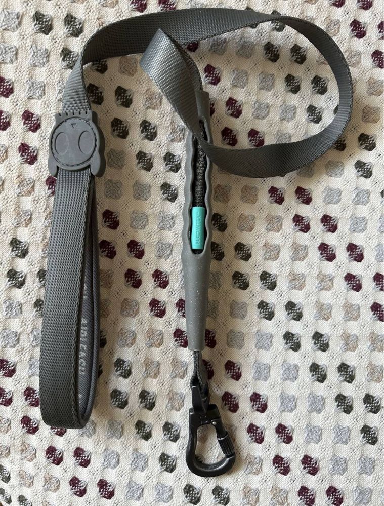 Поводок для собак с амортизатором и карабином Zee.dog carbon airleash