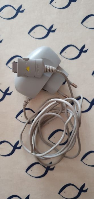 Selling mobile phone chargers, in good condition! Only 5€ each64584468253826123