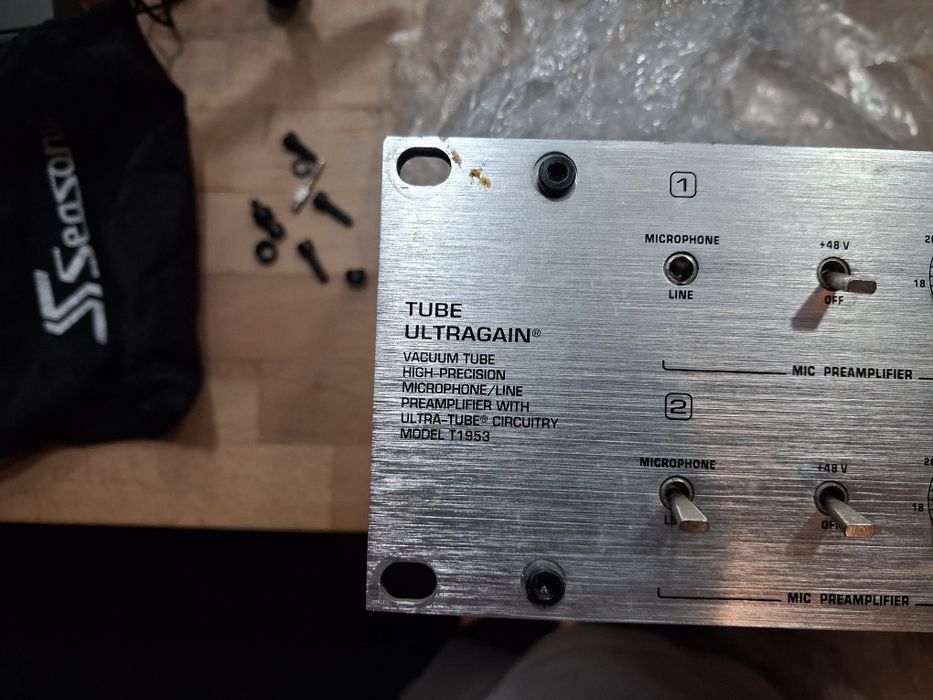 Behringer Model T1953 Tube Ultragain (Como Novo)