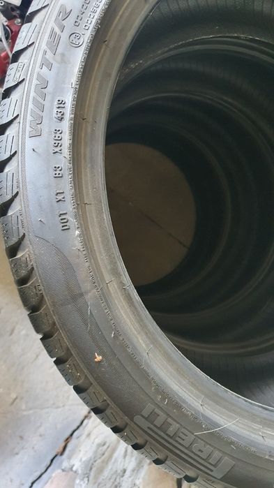 Komplet opon zimowych 19 "tył 275 35 przód 245 40 Pirelli run flat