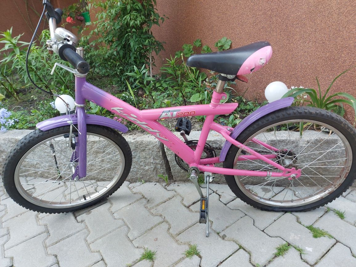 Różowy rowerek dla dziewczynki