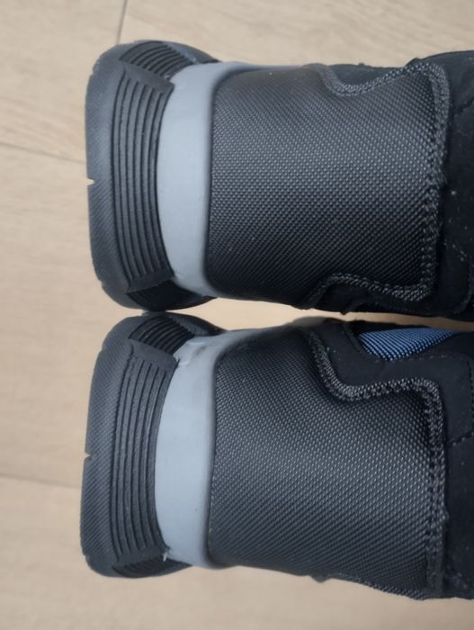 Kozaki śniegowce dla chłopca r. 36  jak nowe