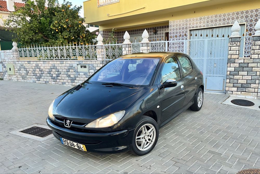 Peugeot 206 1.1 cc 4 Portas 2001
