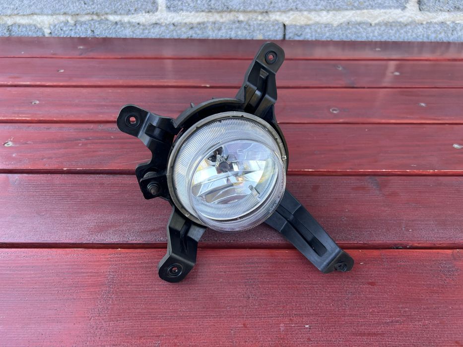 Halogen prawy Hyundai ix35 lampa przeciwmgielna prawy przód