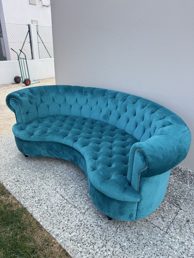 Sofa Curvo Capitoné