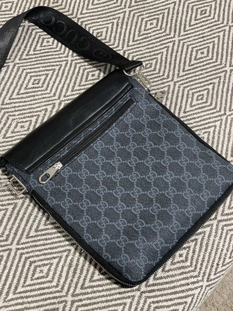 Bolsa masculina