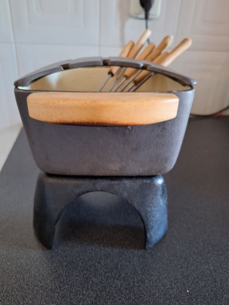 Fondue de ferro fundido