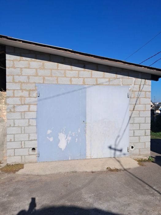 Продаж капітального гаража з погрібом по вулиці Карла Болсуновського