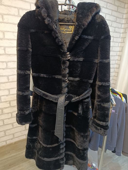 Мутонова шуба,р.42-44