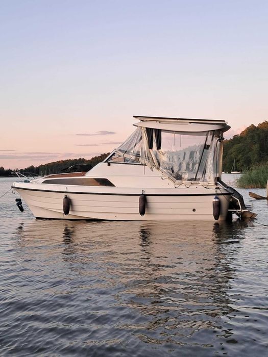 Jacht motorowy Honda 50KM, solar. 800W, pełne wypos. cena do negocja.