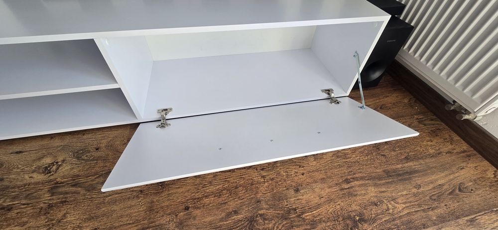 Meblościanka biała mat