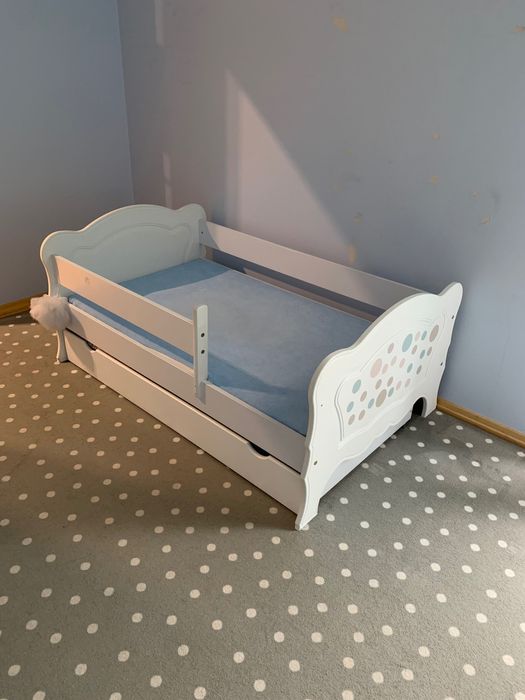 Łóżko dziecięce kolor biały ze skrzynią