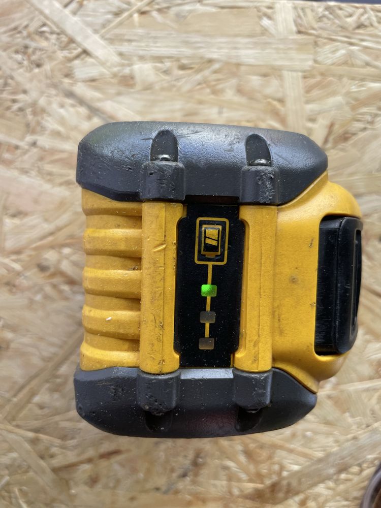 Bateria dewalt flexvolt 54v uszkodzona