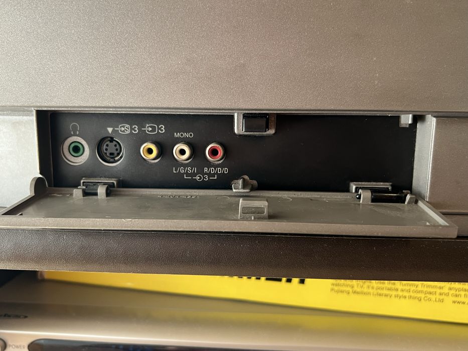 TV Sony + móvel de oferta