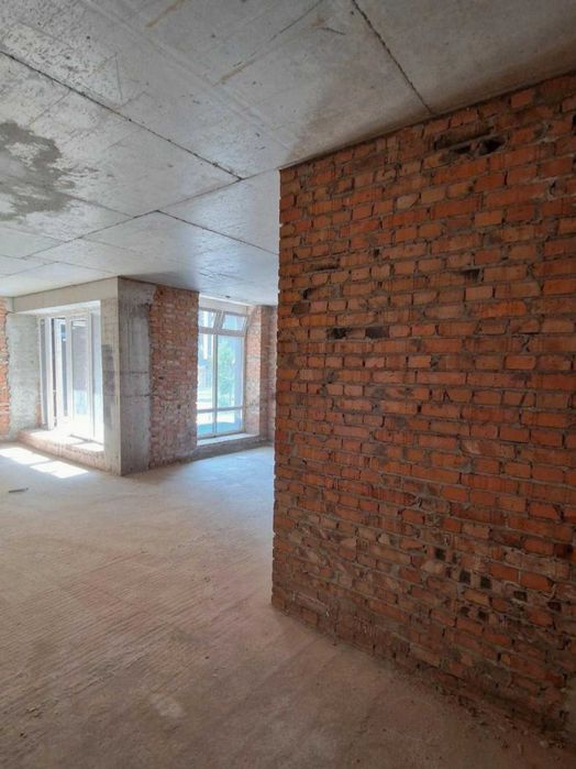 Оренда комерційного приміщення 73 м2 вул. Залізнична