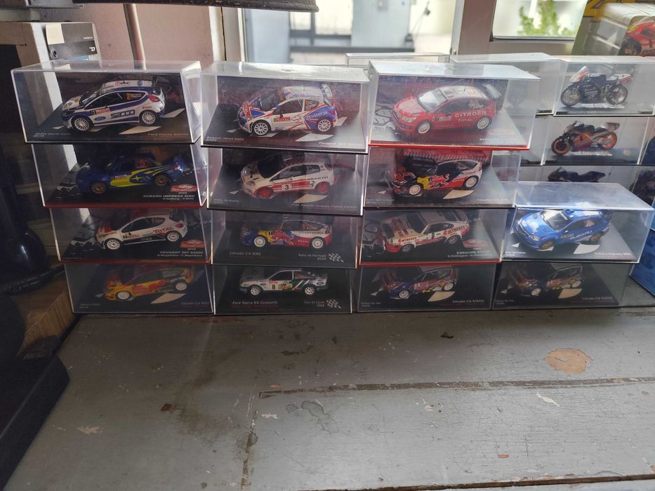 Carros miniatura do Mundial de Rallyes