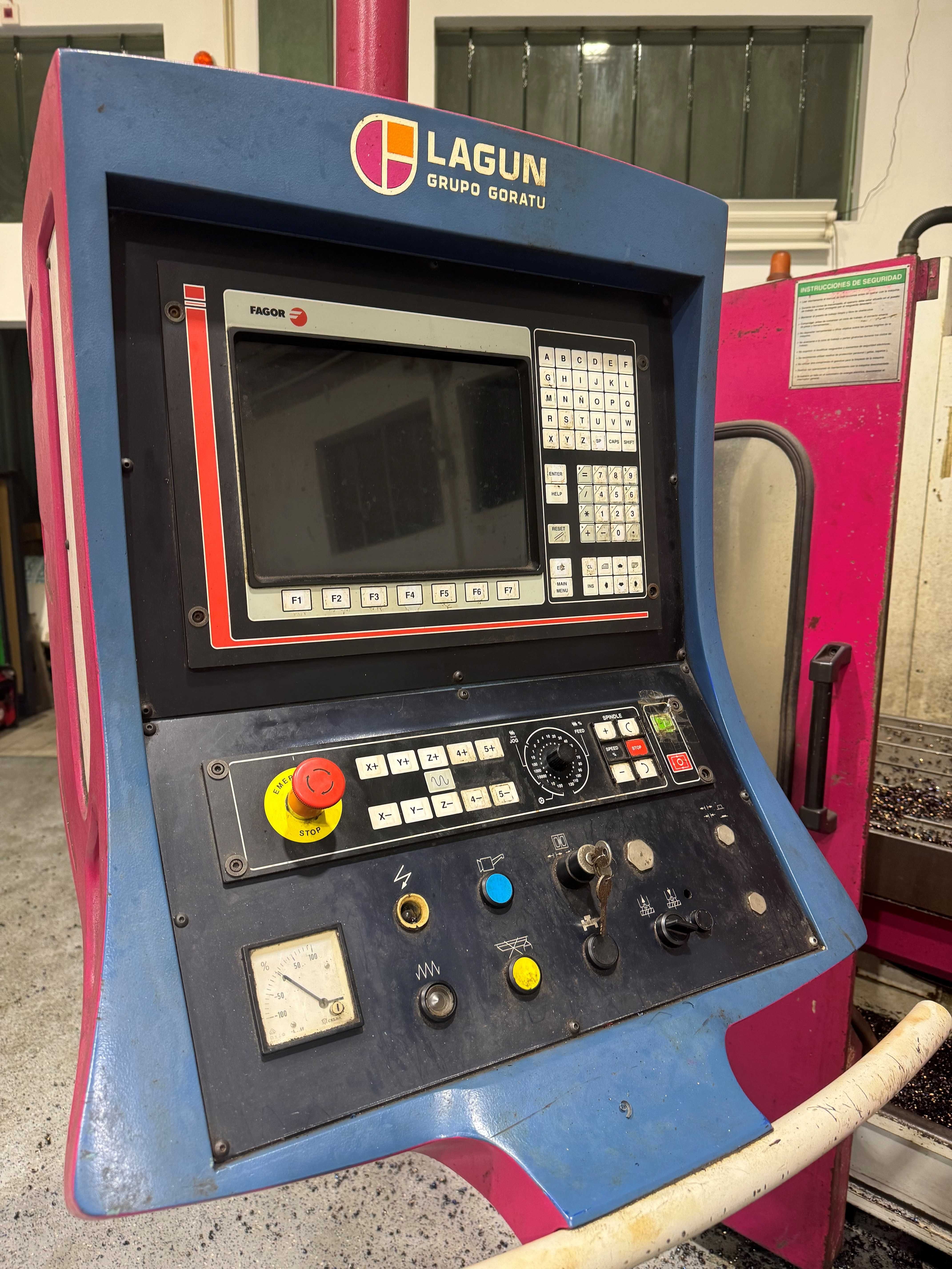 Fresadora cnc mesa fixa cabeça vertical/horizontal LAGUN GBM 20