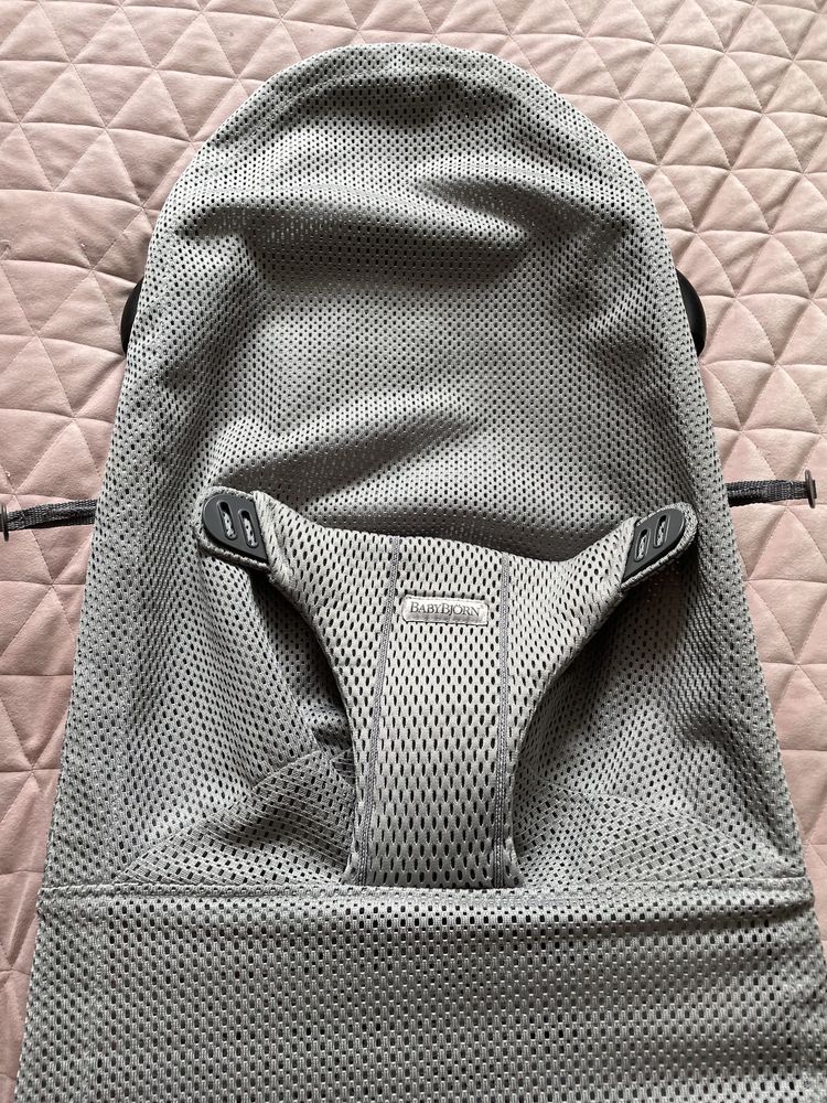 Bujaczek Babybjorn Bliss Mesh Antracytowy