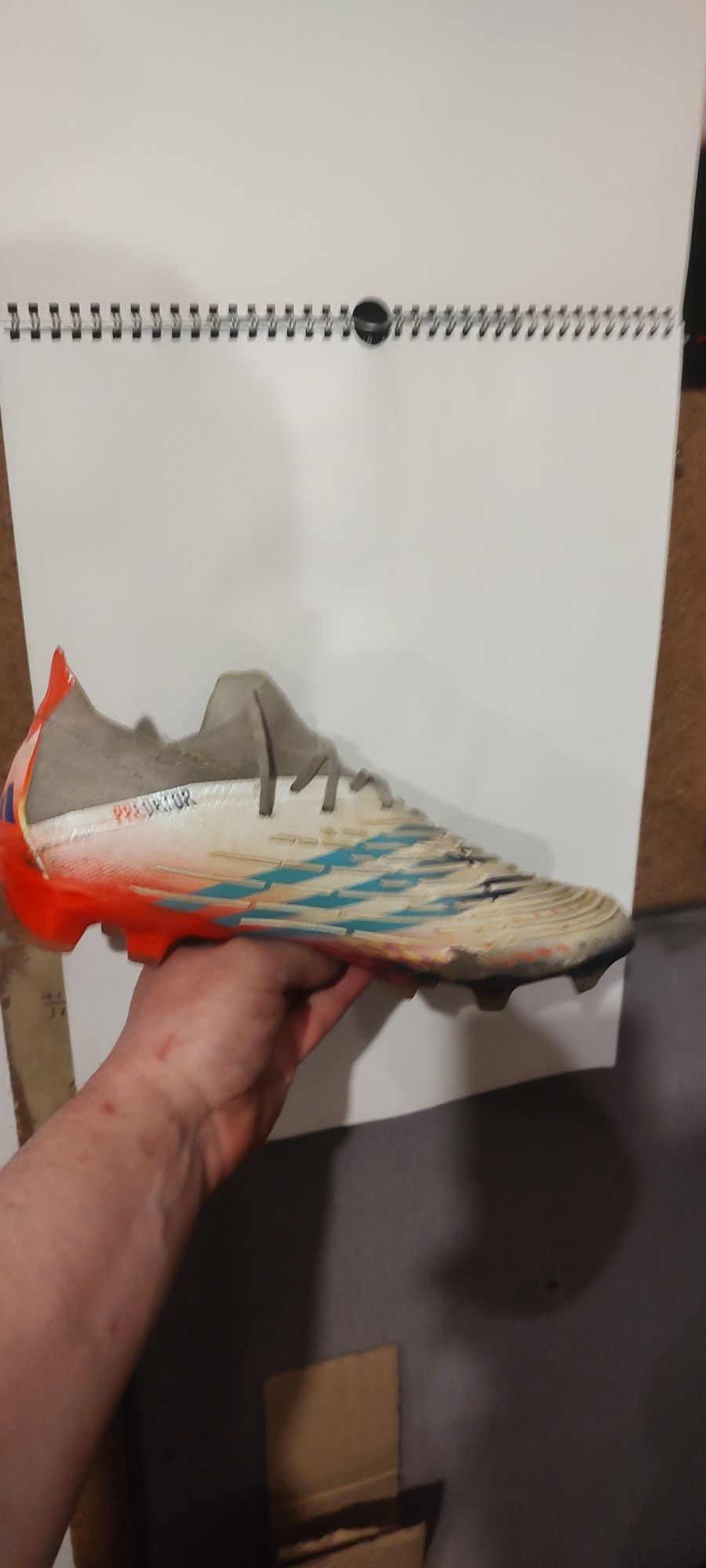 Korki Profesjonalne adidas predator. Rozmiar 42 wkładka 26.5cm