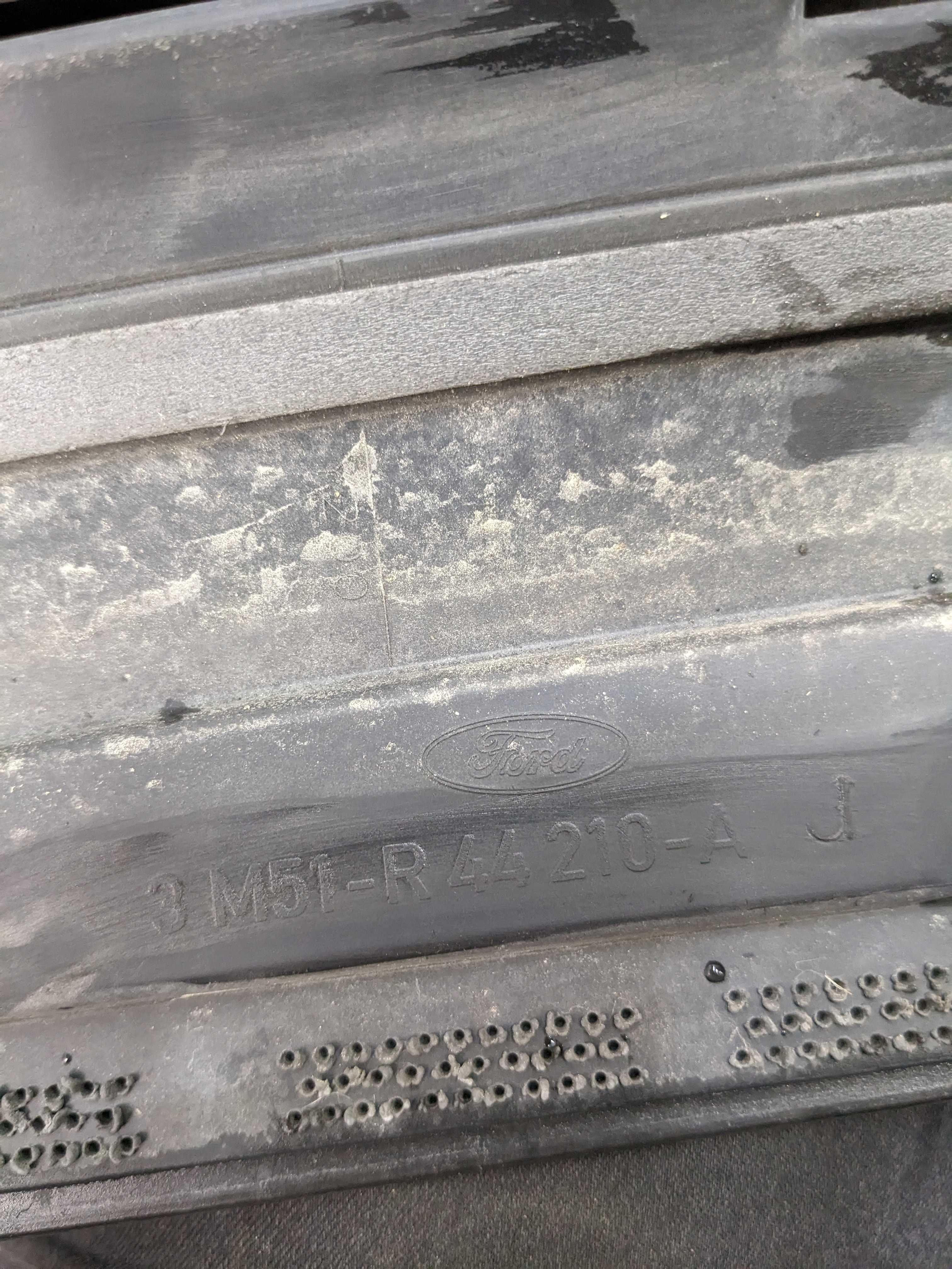 Ford C-MAX MK1 Spojler Lotka Klapy Bagażnika
