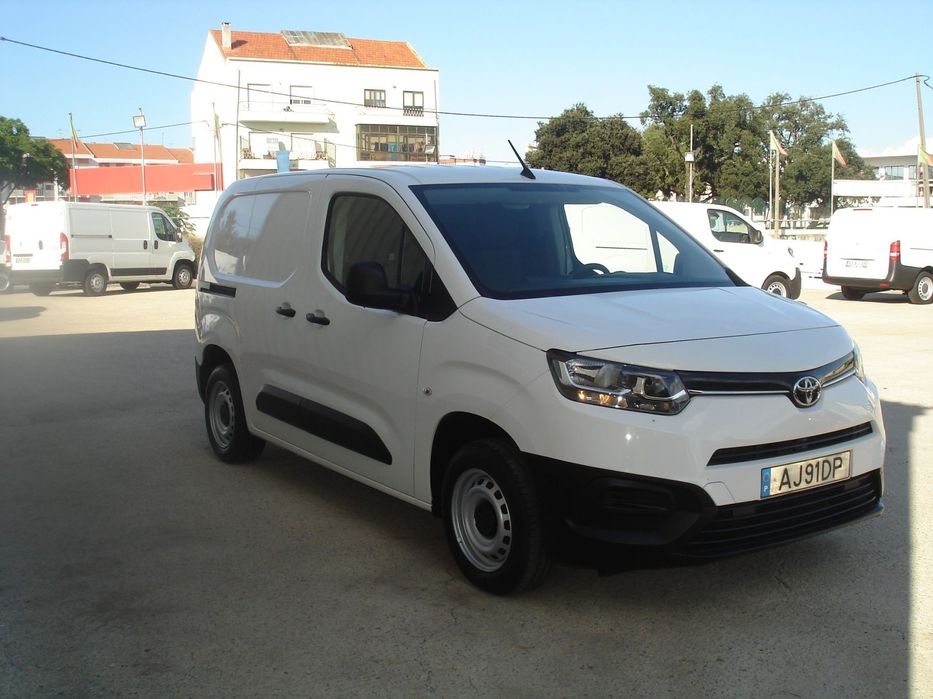 Toyota Proace City city