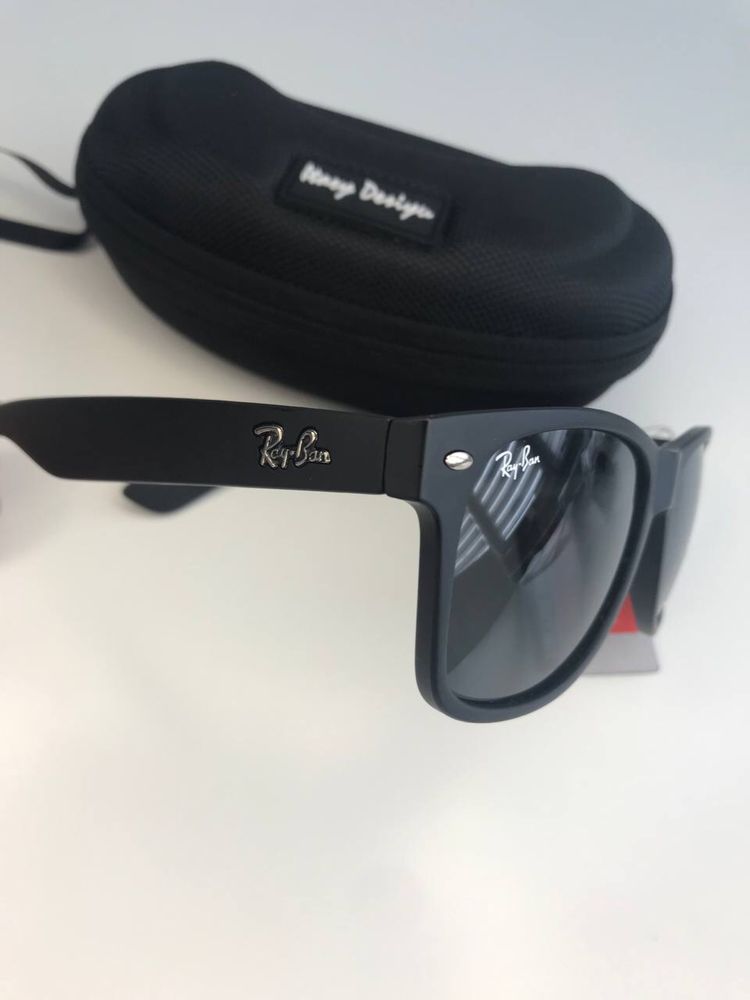 Стильні сонцезахисні окуляри Ray Ban Wayfarer Квадратні Вайфаер очки