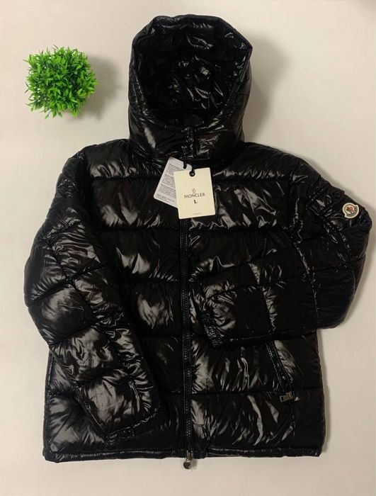 Зимовий пуховик Moncler