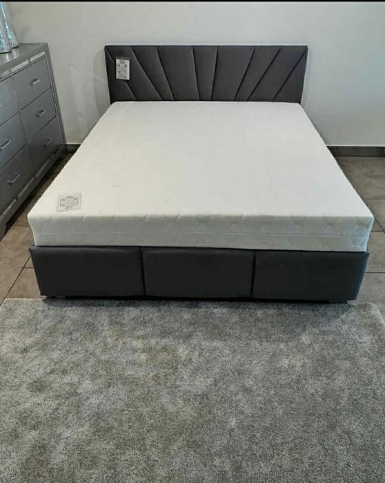 Łóżka sypialniane, tapicerowane