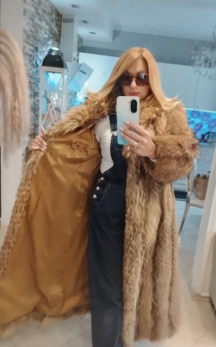 Piękne futro naturalne z jenotow lisa norek