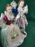 Stara figurka porcelanowa para arystokratów sygnowana Foreign