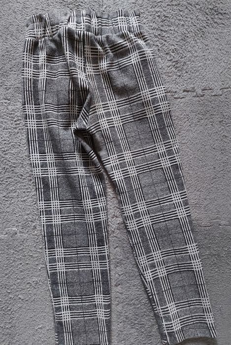 Лот брюки на дівчинку, 6-7 років
Ціна за весь лот, в лоті:
1. Надзвича