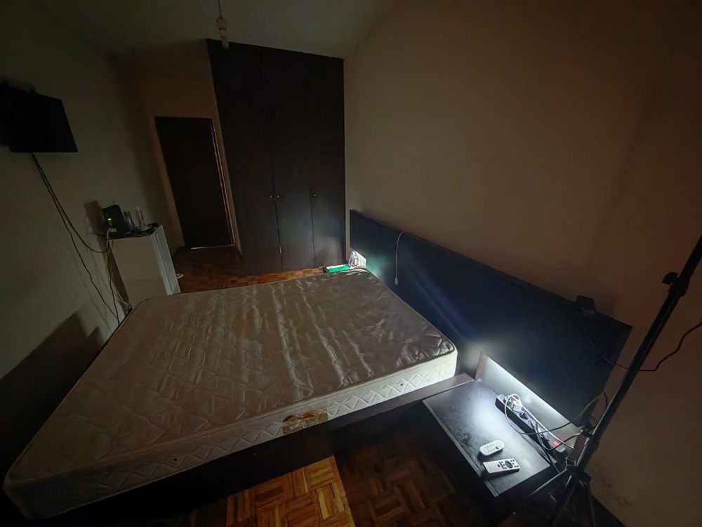 Cama de Casal com mesinhas cabeceiras