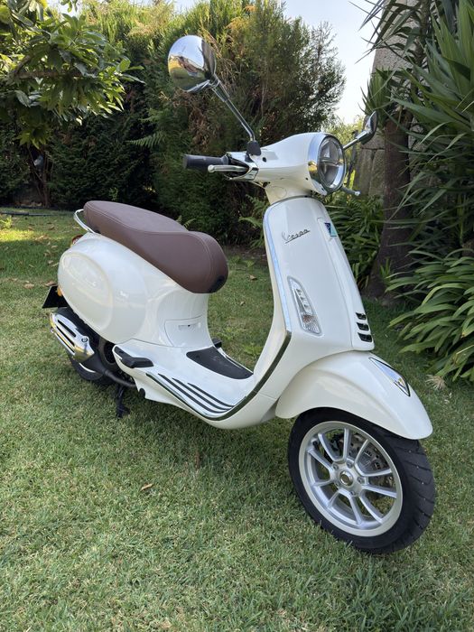 Vespa Primavera 125