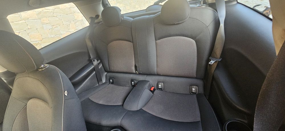 Mini Cooper D modelo F56