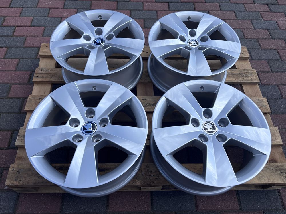 NOWE alu Skoda 3V0 Superb Octavia 6,5Jx16 ET41 Seat VW Passat B8 B9