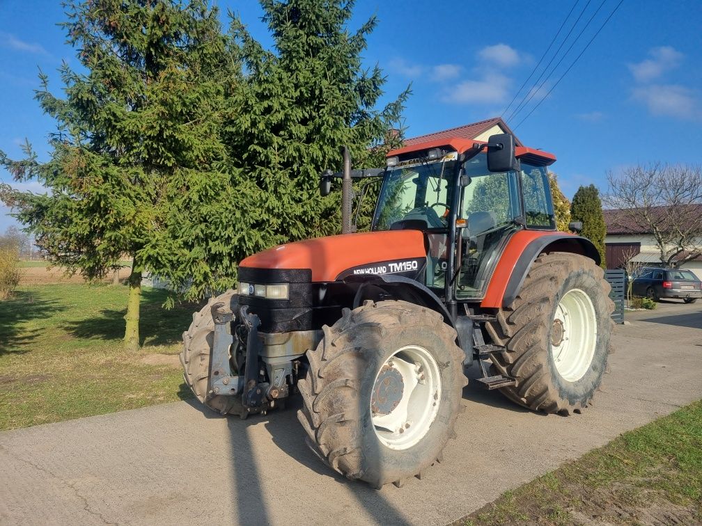 New Holland tm150